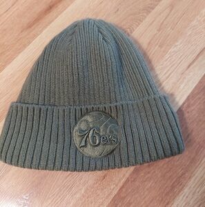 New Era NBA Philadelphia 76ers Green Fleece Lined Beanie